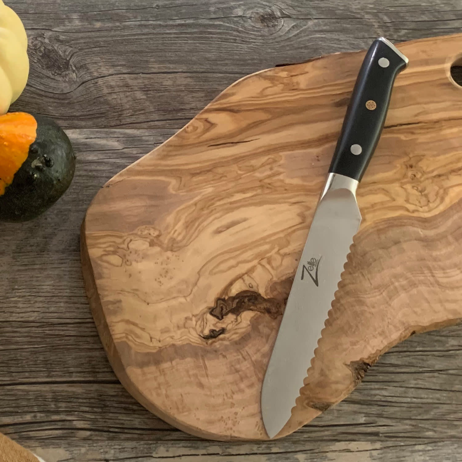 Zelite Infinity by Klarstein Alpha-Royal Japanese Series, 5,5" univerzálny nôž, zúbkovaný okraj, damašková oceľ – Obrázok 5