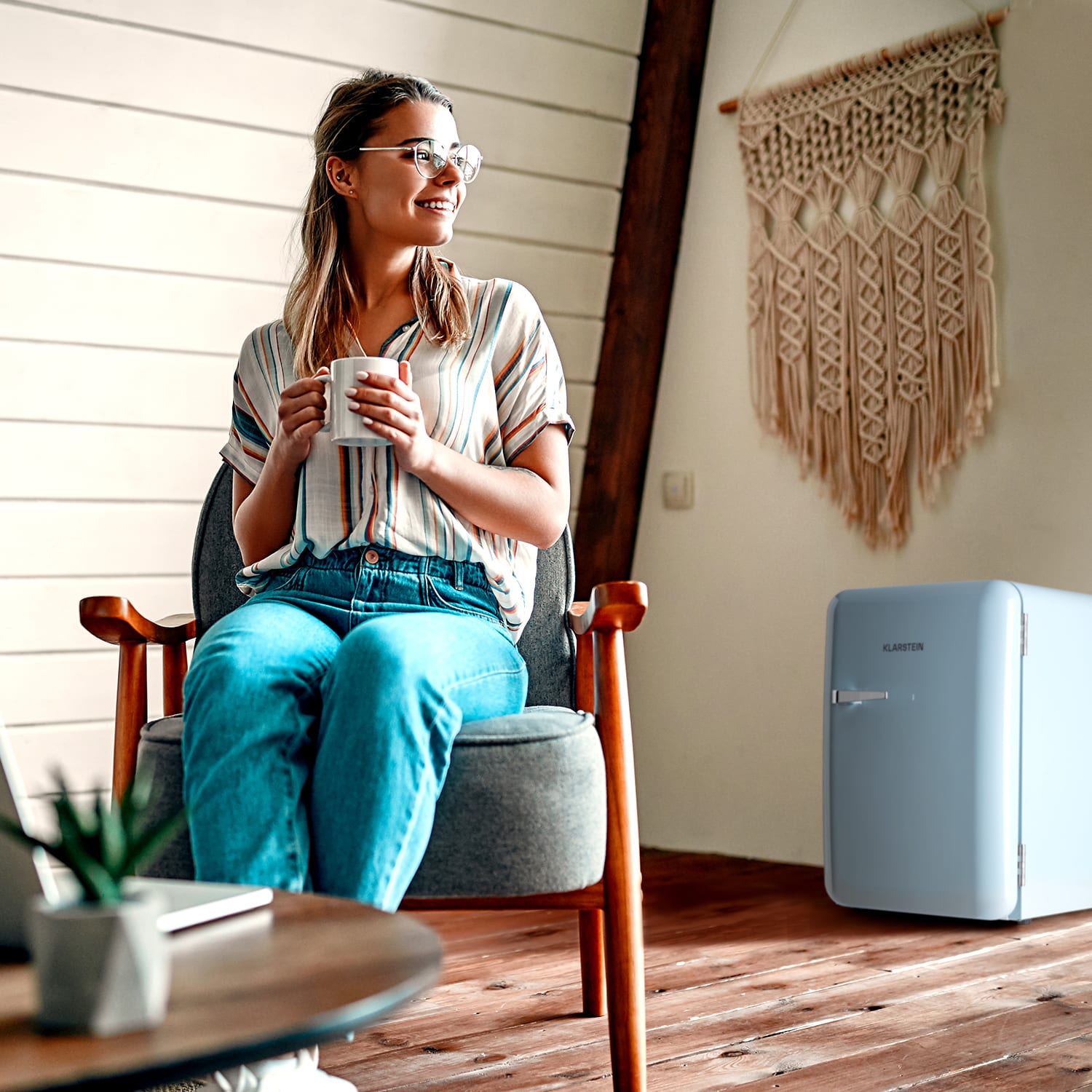 Klarstein Audrey, retro chladnička, 70 l, 3 police, 2 priehradky vo dverách, vnútorné osvetlenie – Obrázok 2